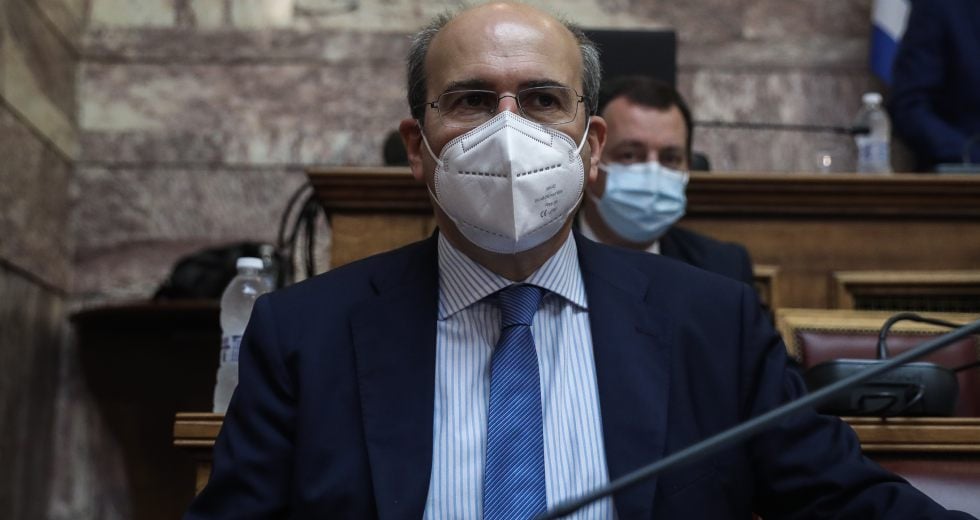 «Οδοστρωτήρας» ο Χατζηδάκης, υπερασπίστηκε το νομοσχέδιο «έκτρωμα»