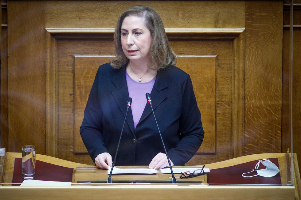 Θυελλώδης σύγκρουση για τον ΕΦΚΑ στη Βουλή