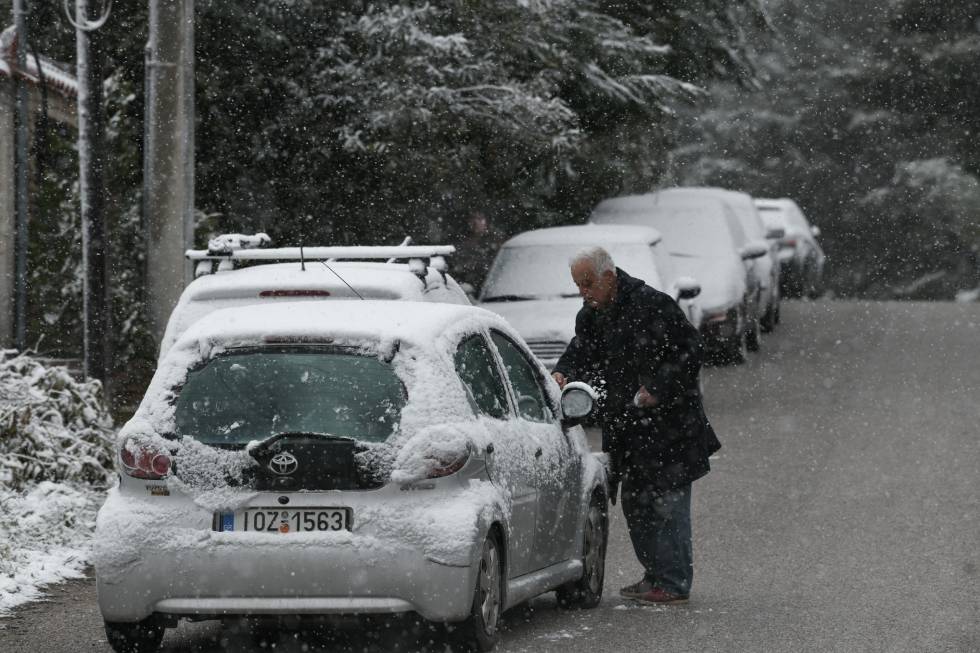 Χιόνισε και στην Αττική [ Φωτογραφίες ]