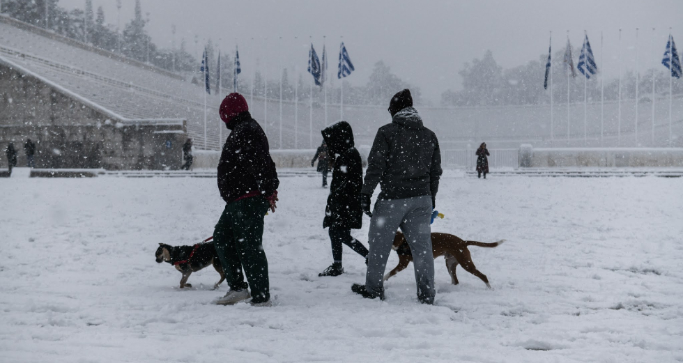 Οι Αθηναίοι είδαν… άσπρη μέρα [ Φωτογραφίες και βίντεο ]