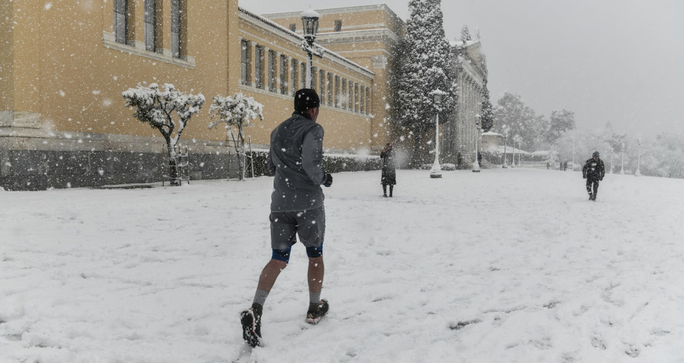 Οι Αθηναίοι είδαν… άσπρη μέρα [ Φωτογραφίες και βίντεο ]
