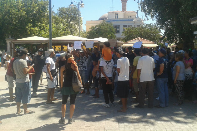 Ειρηνικές διαμαρτυρίες προσφύγων σε Χίο και Λέσβο