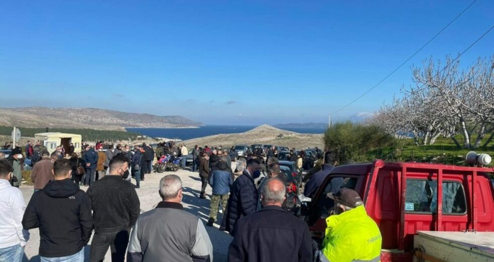 Μύρισε μπαρούτι σε Χίο και Λέσβο για τις δομές, δυναμιτίζει το κλίμα ο Μηταράκης