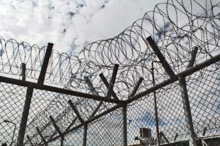 Ζητούνται απαντήσεις για τον θάνατο Αιγύπτιου στο κέντρο κράτησης της Δράμας
