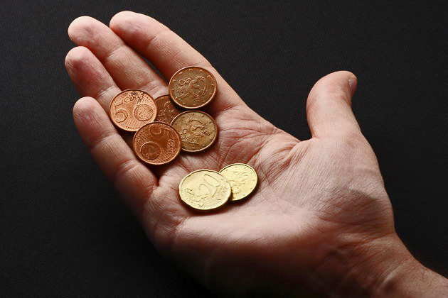 Και οι έσχατοι έσονται… φτωχότεροι