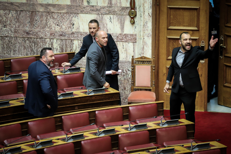 Ναζιστική πρόκληση από τη Χρυσή Αυγή για τις γερμανικές οφειλές