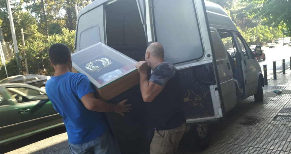 Λουκέτο στα κεντρικά γραφεία της Χρυσής Αυγής