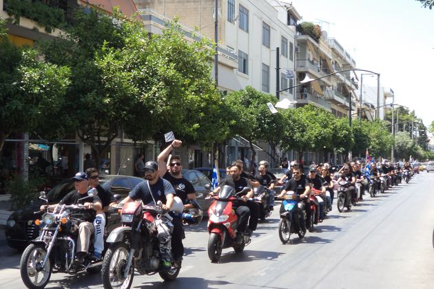 «Φωτιά στα τζαμιά» διά χειρός Χρυσής Αυγής