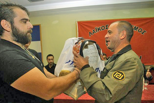 «Δέρνουμε και με κρητικές κατσούνες»