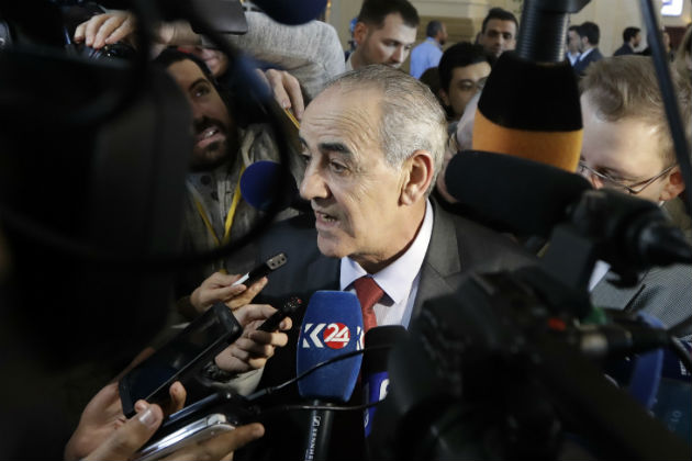 Δυσκολίες, δυσπιστία και ένα προσχέδιο-ευχολόγιο