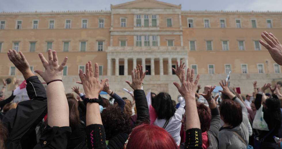 Χημικά και λιποθυμίες στην πορεία της ΠΟΕΔΗΝ