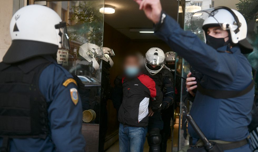 Συμβολική κατάληψη σε κτίριο του ΥΠΠΟ για Κουφοντίνα, Λιγνάδη και Τέχνη